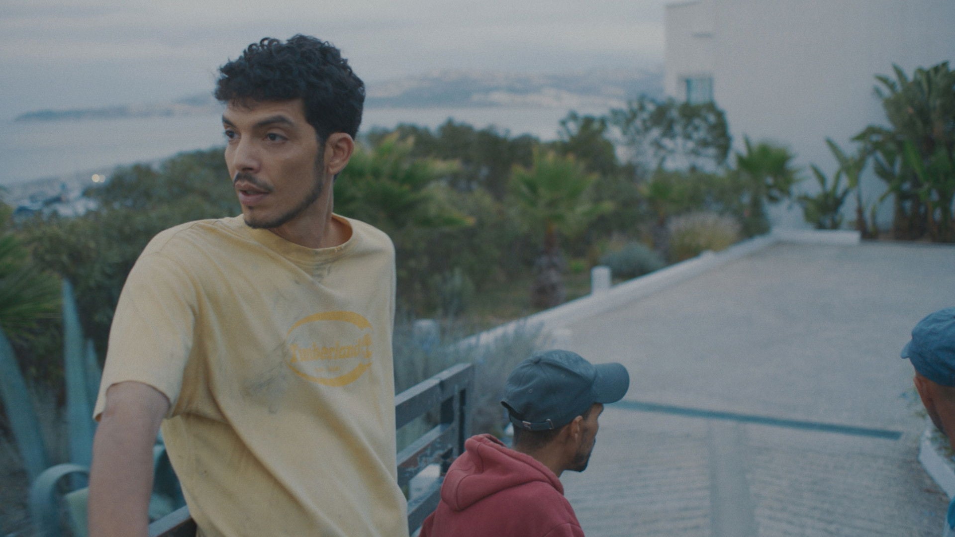 Foto do filme Derrière les palmiers