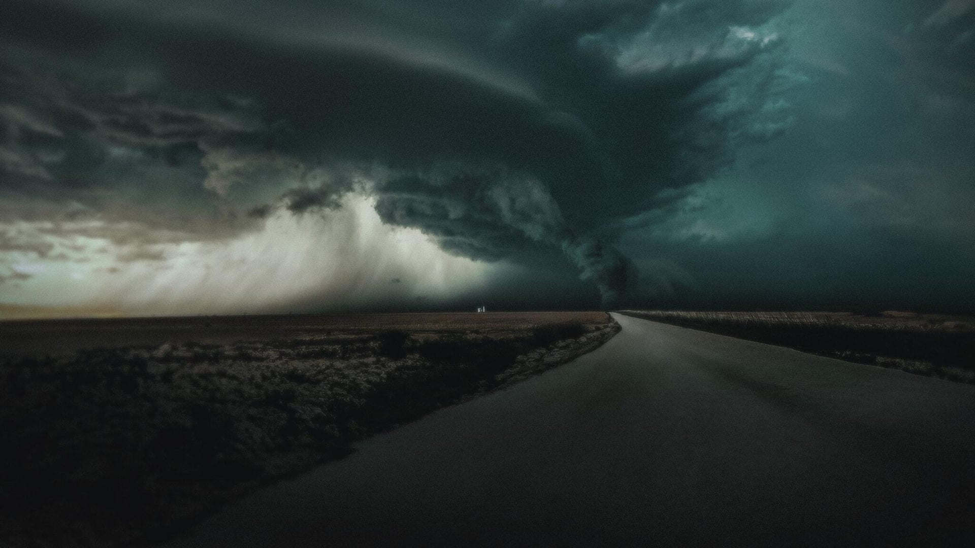 Foto do filme Tornado: Joplin em Ruínas