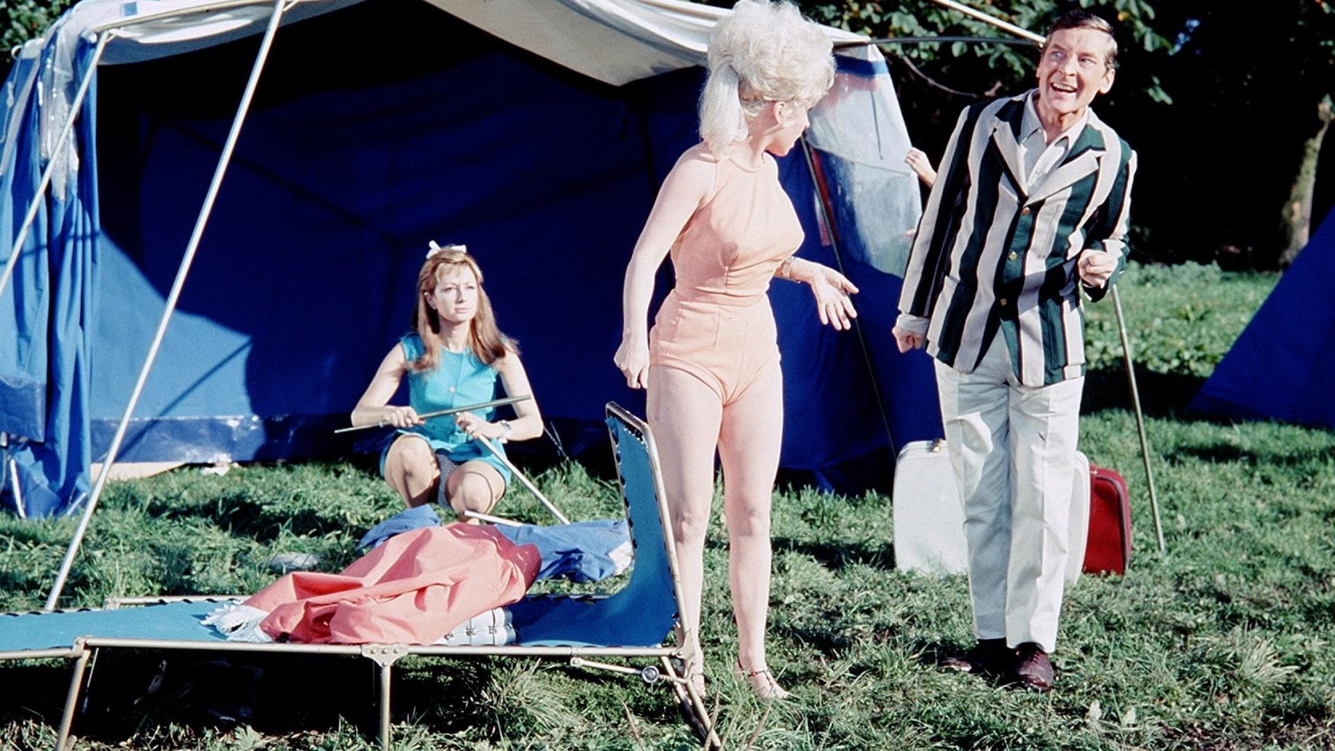 Foto do filme Carry On Camping