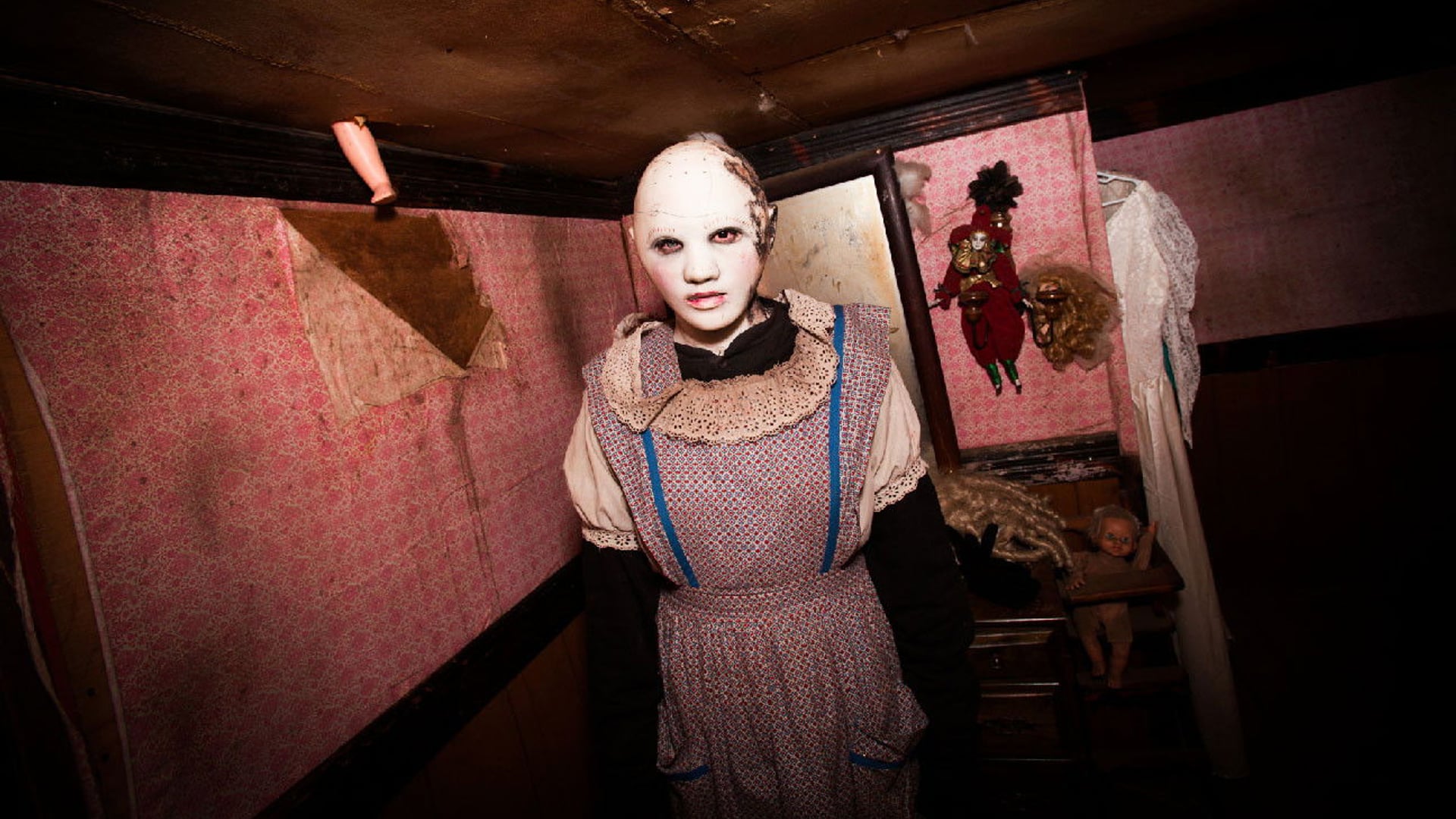 Foto do filme The Houses October Built