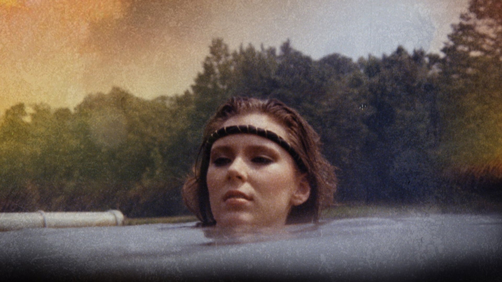 Foto do filme Boggy Creek II: And the Legend Continues
