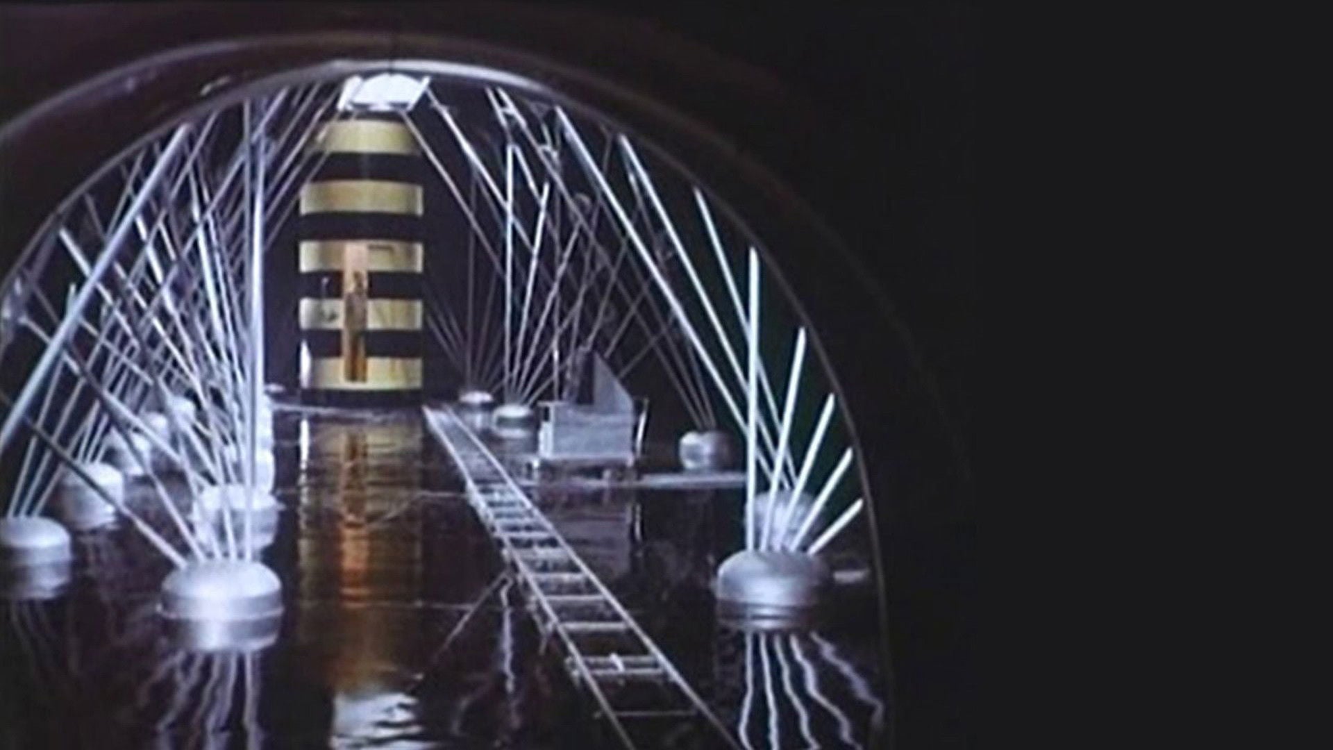 Foto do filme They Came from Beyond Space