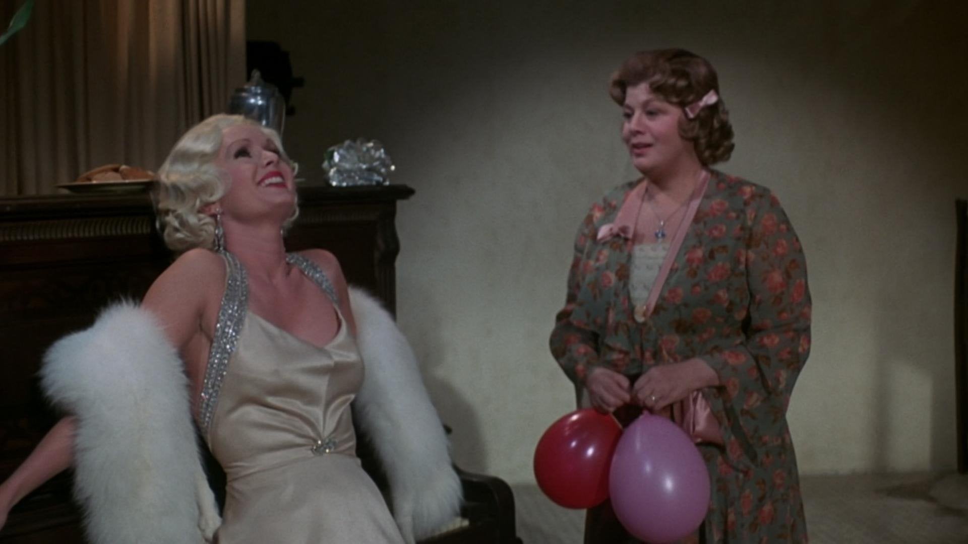 Foto do filme What's the Matter with Helen?