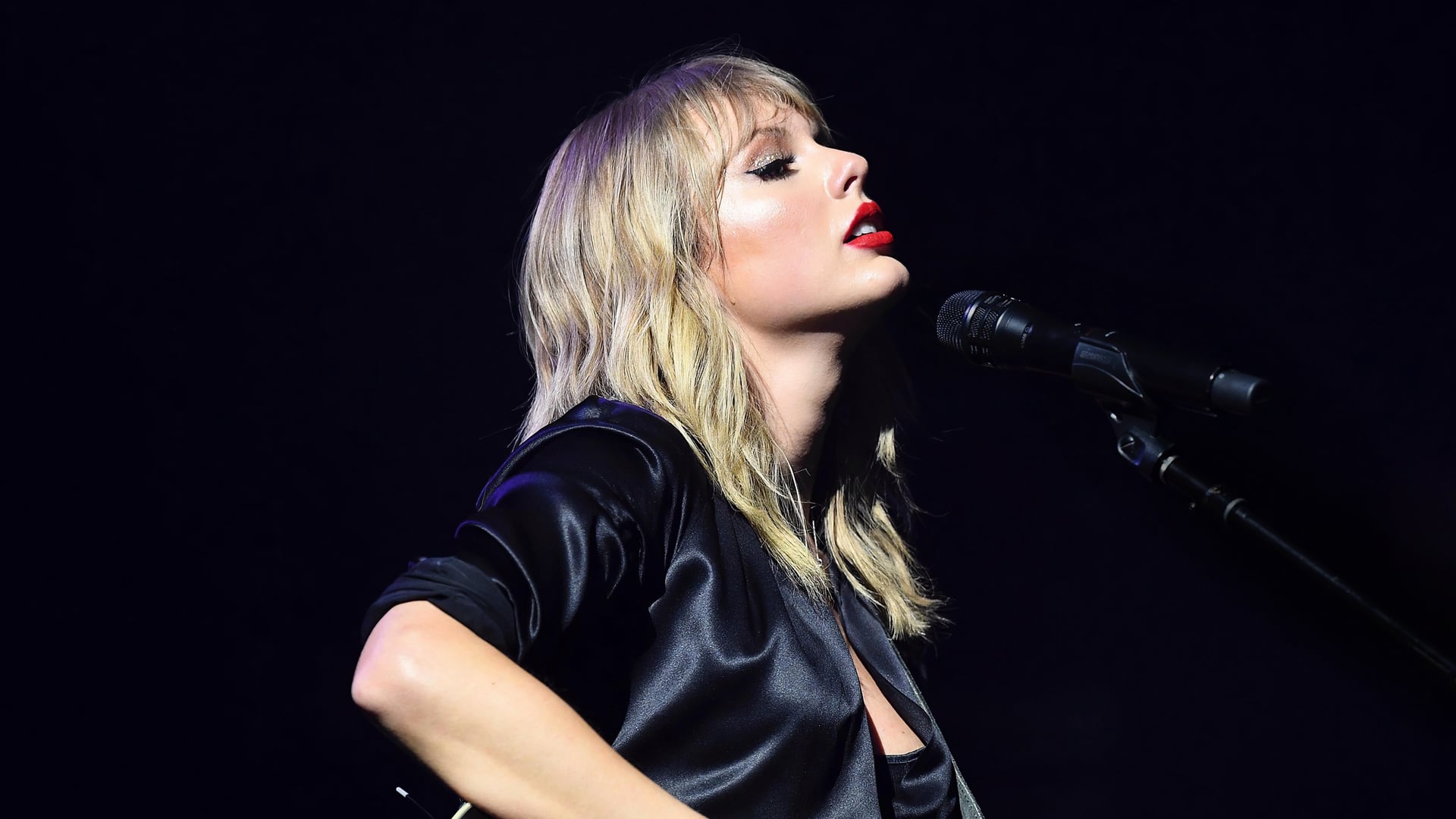 Foto do filme Taylor Swift City of Lover Concert