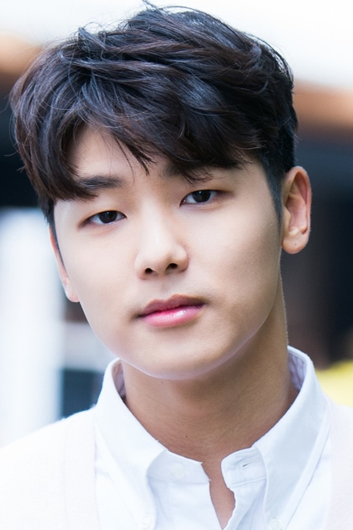 Foto de Kang Min-hyuk