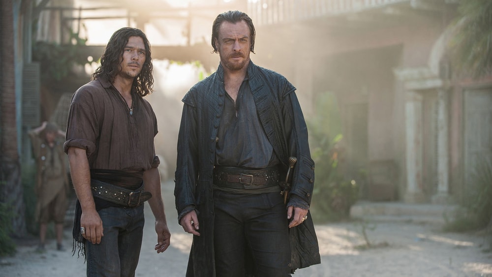 Foto de Luke Arnold