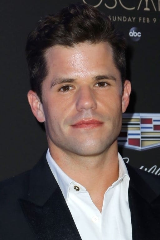 Foto de Charlie Carver