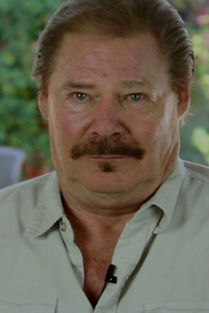 Dennis Busch