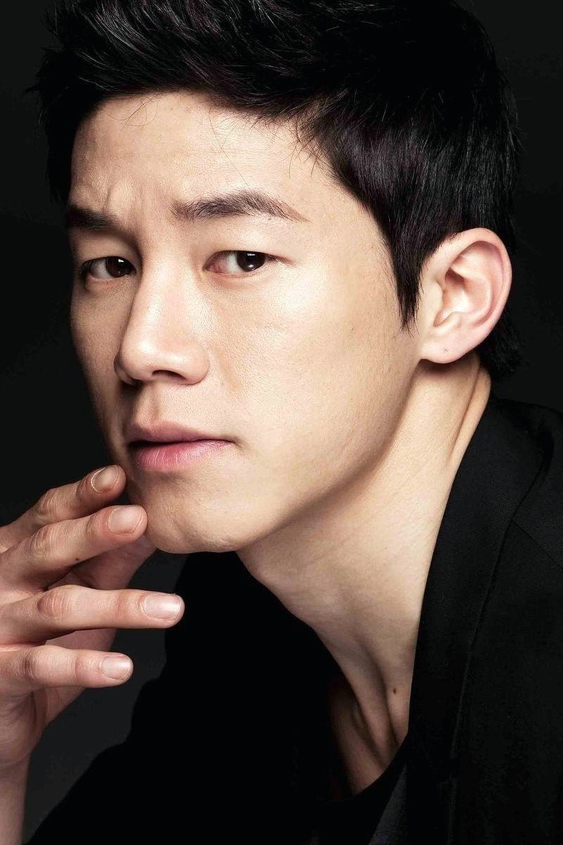 Foto de Kim Moo-yul