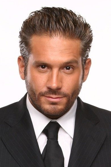 Foto de Arath de la Torre