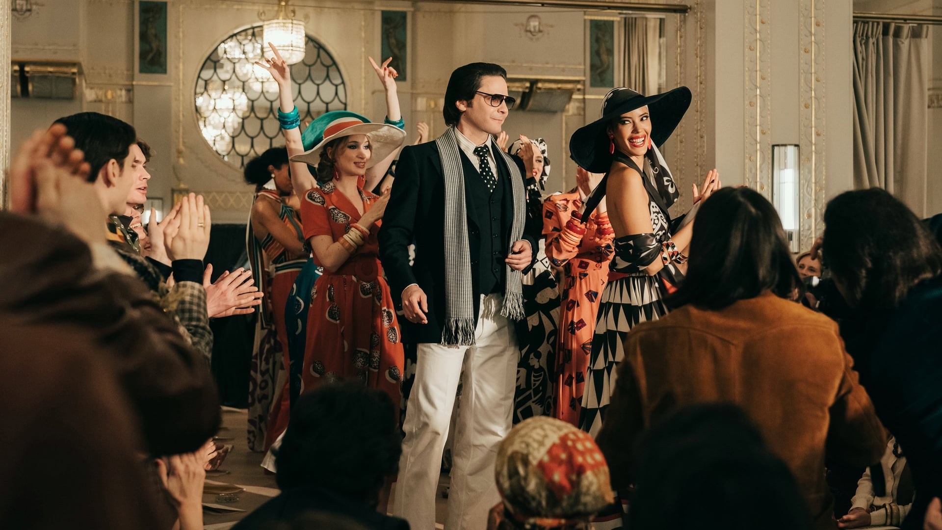 Foto do filme Becoming Karl Lagerfeld