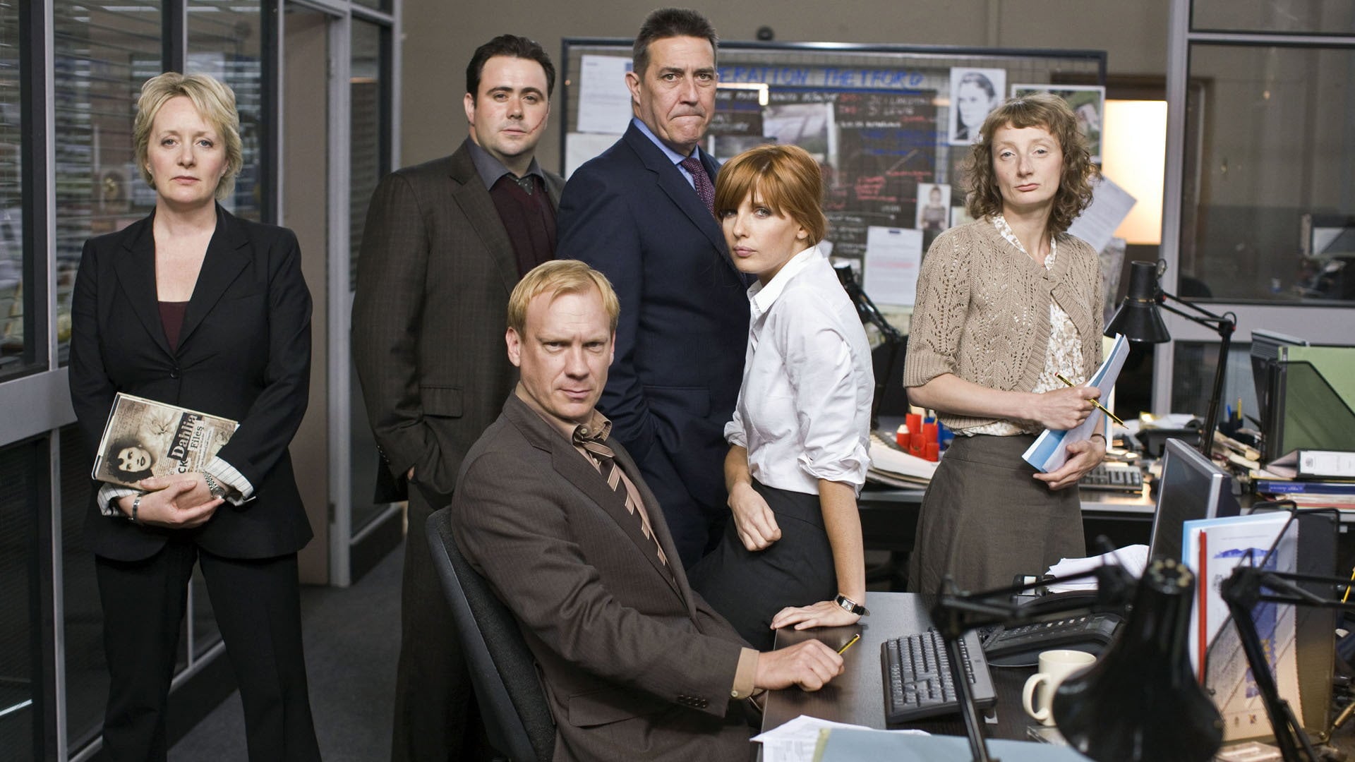 Foto do filme Above Suspicion